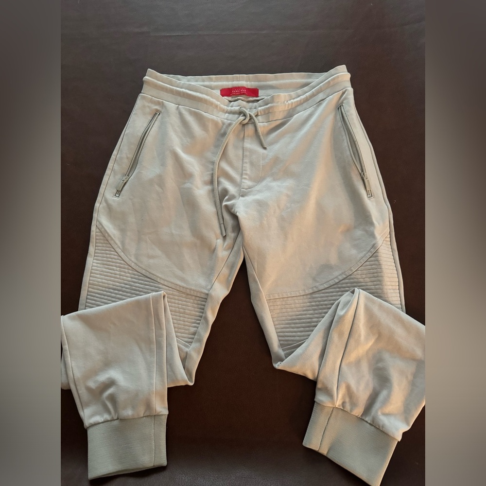 Zara men joggers size large cream color